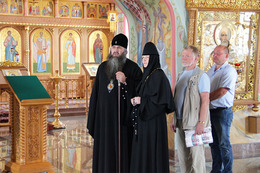 Осмотр восстанавливающихся объектов Свято-Николаевского женского монастыря